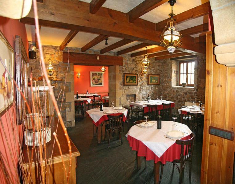 Posada Restaurante Casa Juanchu Adino Екстериор снимка