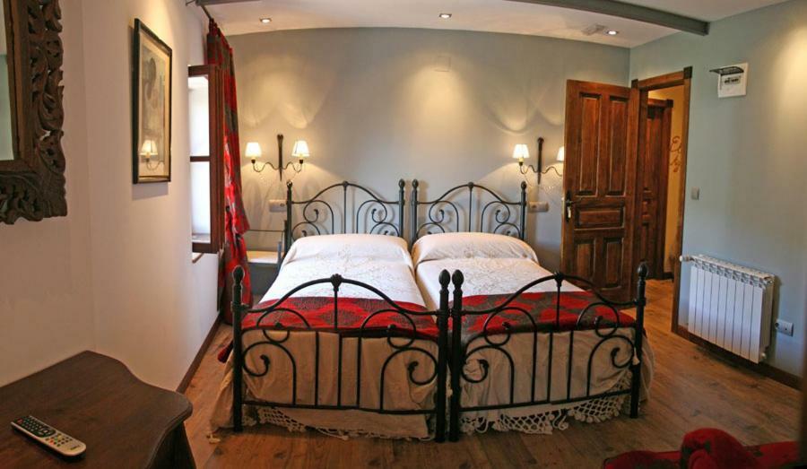 Posada Restaurante Casa Juanchu Adino Екстериор снимка